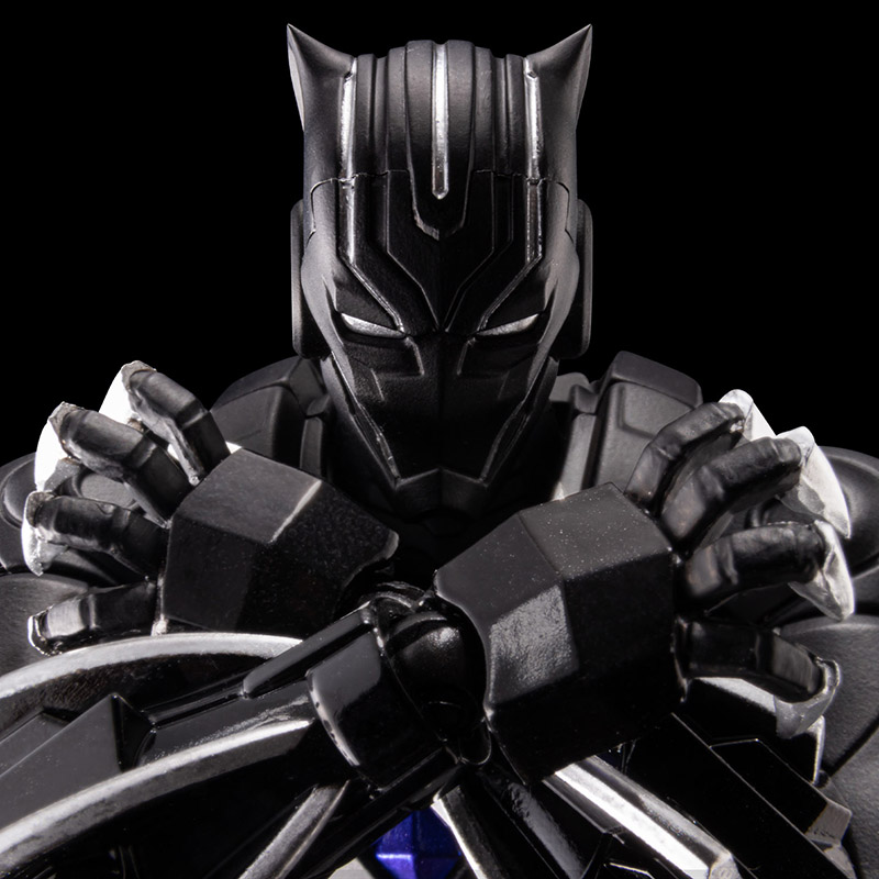 FIGHTING ARMOR Black Panther